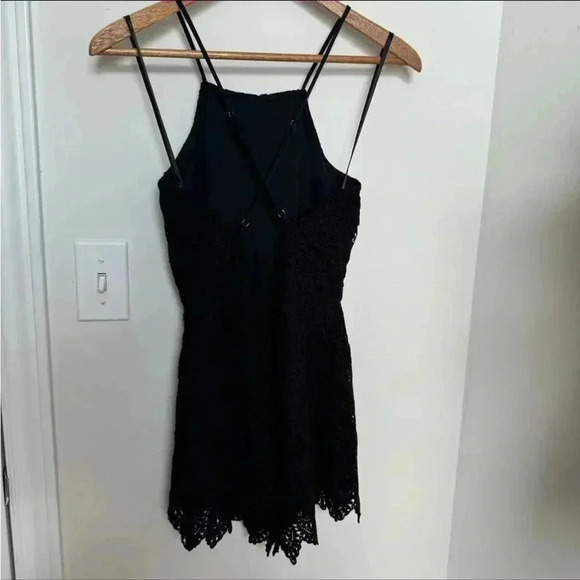 NWT JOA BLACK EYELET LACE ROMPER XS - Picture 4 of 6